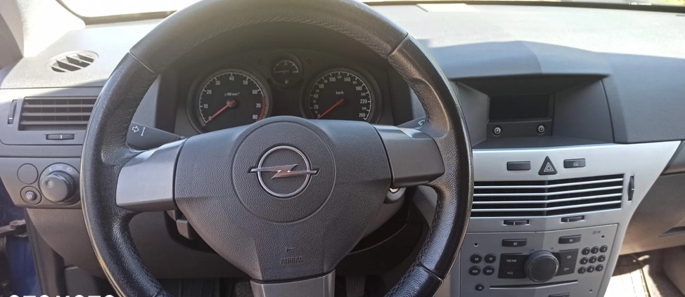 Opel Astra cena 14800 przebieg: 123000, rok produkcji 2009 z Gdynia małe 781